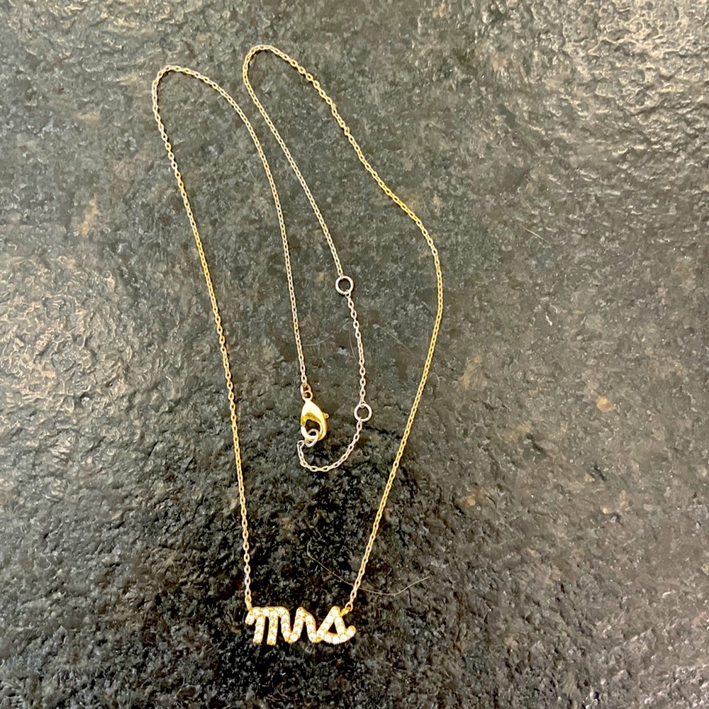 Mrs. Necklace